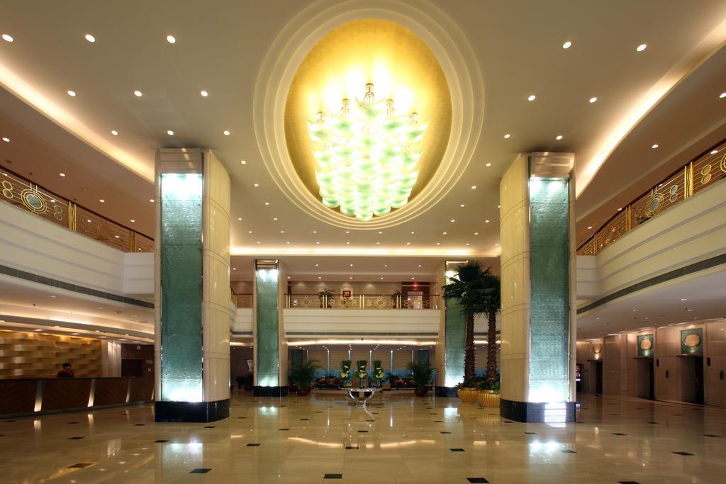 Beijing Wuhuan Hotel Екстериор снимка
