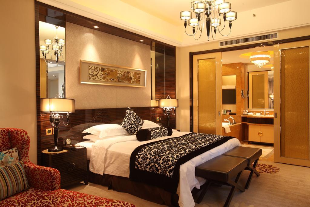 Beijing Wuhuan Hotel Екстериор снимка