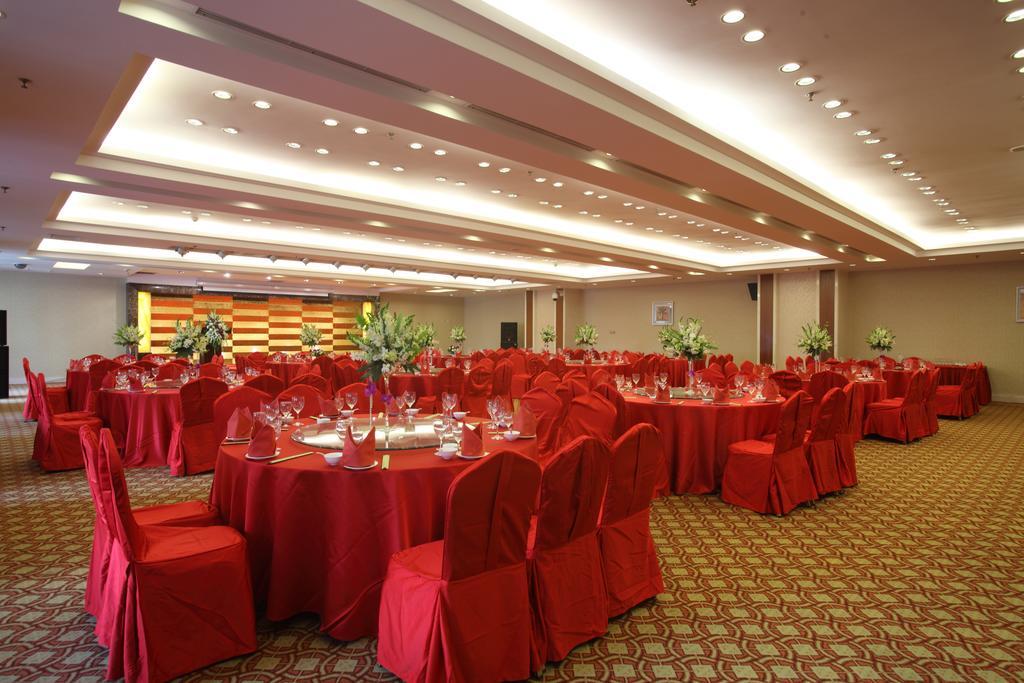 Beijing Wuhuan Hotel Екстериор снимка