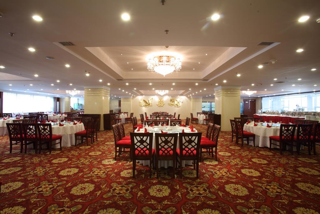 Beijing Wuhuan Hotel Екстериор снимка