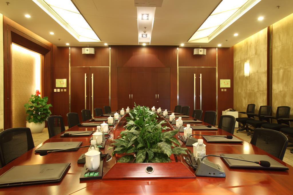 Beijing Wuhuan Hotel Екстериор снимка